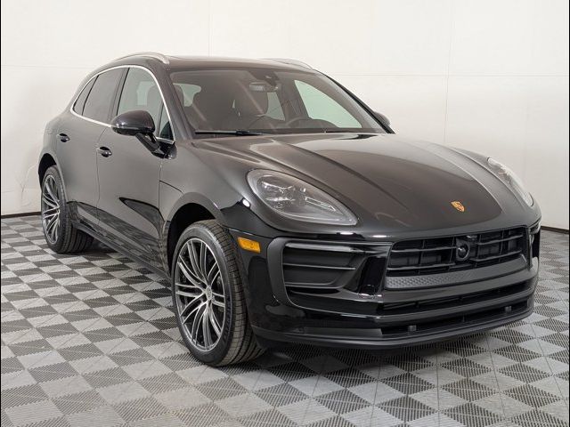 2026 Porsche Macan Base