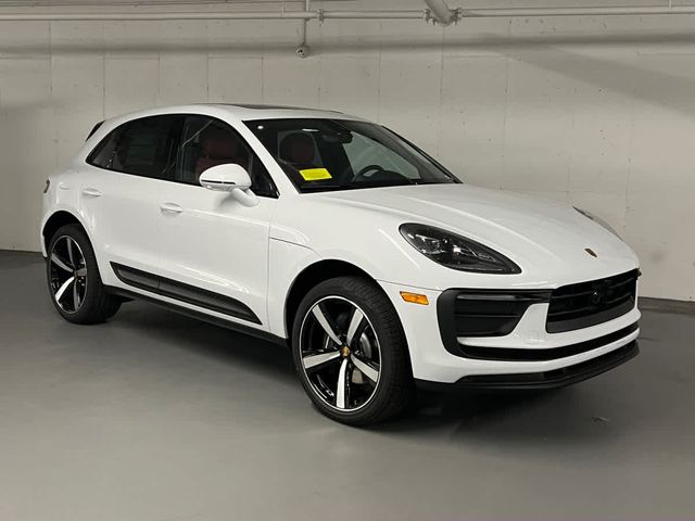 2026 Porsche Macan Base