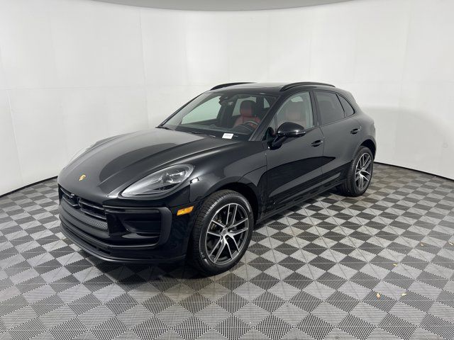 2026 Porsche Macan 