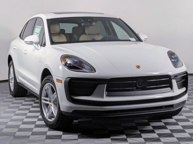 2026 Porsche Macan Base