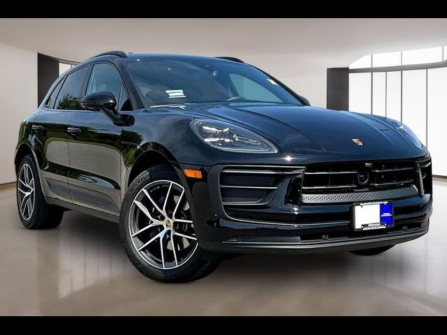 2026 Porsche Macan Base