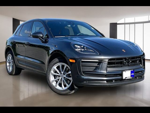 2026 Porsche Macan Base