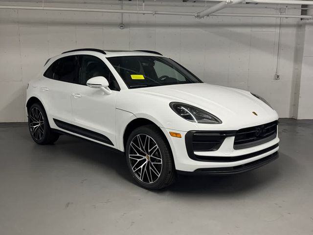 2026 Porsche Macan Base
