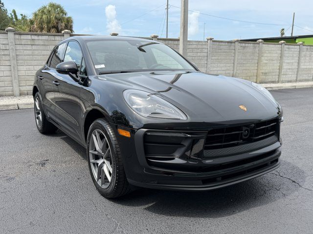 2026 Porsche Macan Base