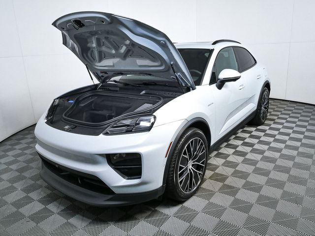 2026 Porsche Macan Electric 4