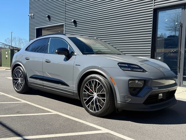 2026 Porsche Macan Electric 4S
