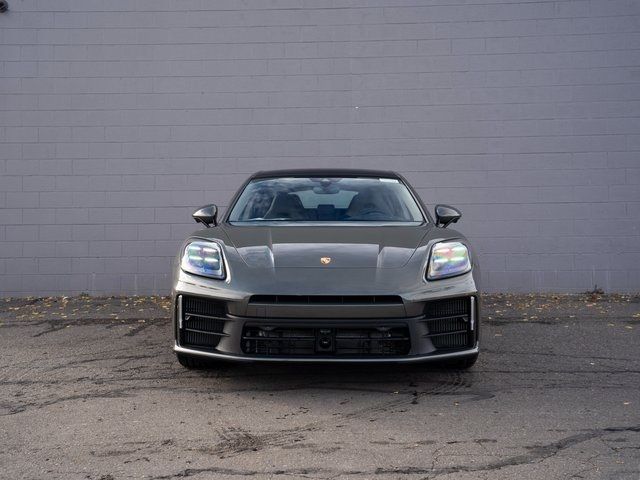 2026 Porsche Panamera 4