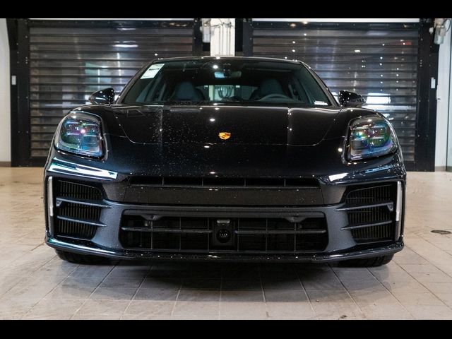 2026 Porsche Panamera 4