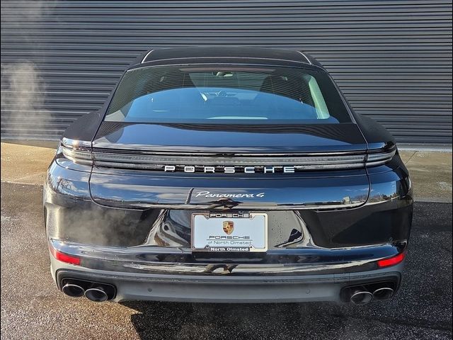 2026 Porsche Panamera 4