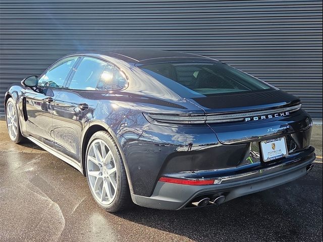 2026 Porsche Panamera 4