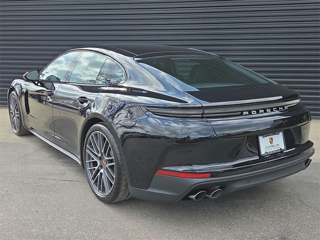 2026 Porsche Panamera 4