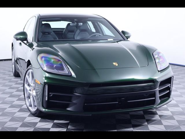 2026 Porsche Panamera 4