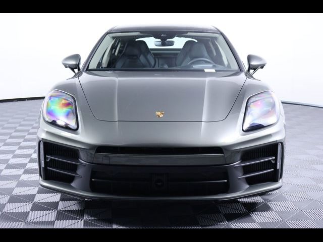 2026 Porsche Panamera 4