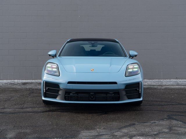 2026 Porsche Panamera 4