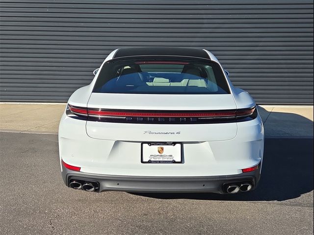 2026 Porsche Panamera 4