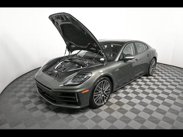 2026 Porsche Panamera 4