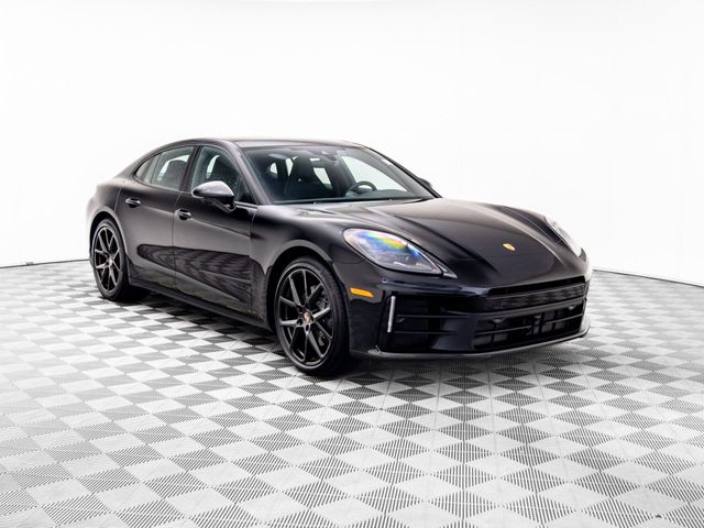 2026 Porsche Panamera 4