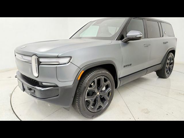 2026 Rivian R1S Base