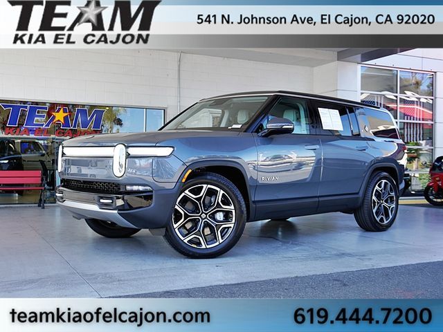 2026 Rivian R1S Base
