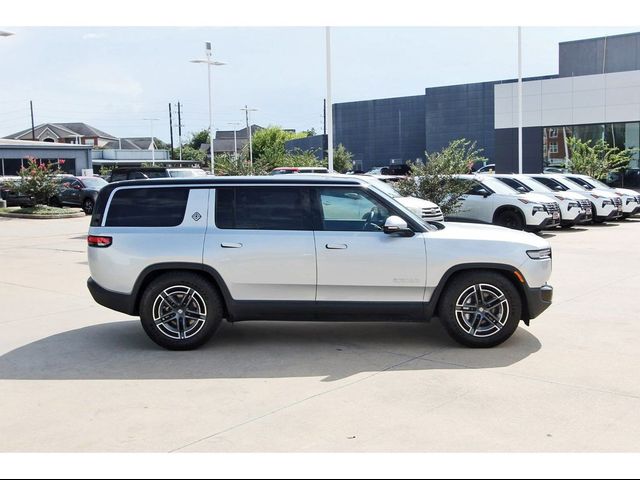 2026 Rivian R1S Base