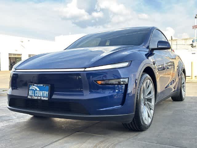 2026 Tesla Model Y Base
