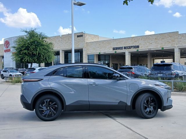 2026 Toyota C-HR SE