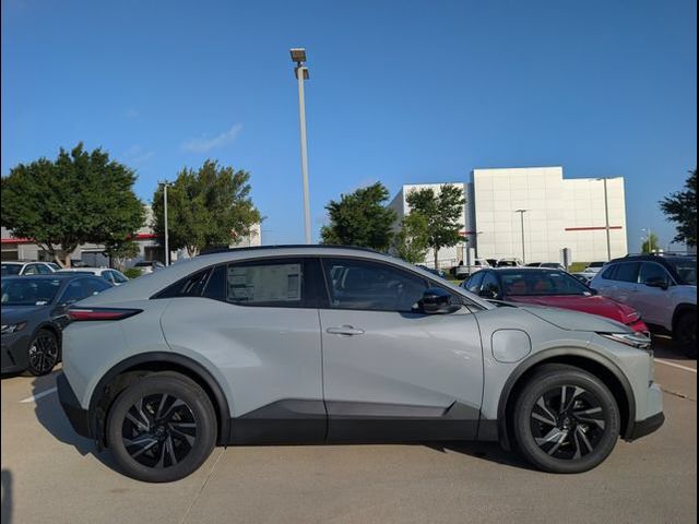 2026 Toyota C-HR SE