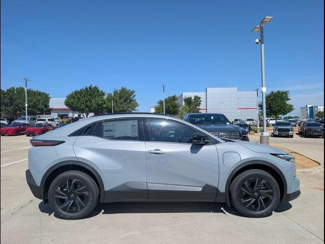 2026 Toyota C-HR SE