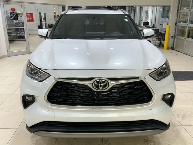 2026 Toyota Highlander Hybrid Platinum