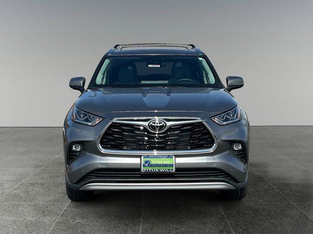 2026 Toyota Highlander Hybrid Platinum