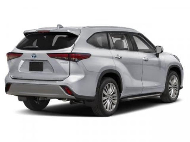 2026 Toyota Highlander Hybrid Platinum
