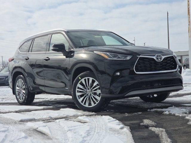 2026 Toyota Highlander Hybrid Platinum