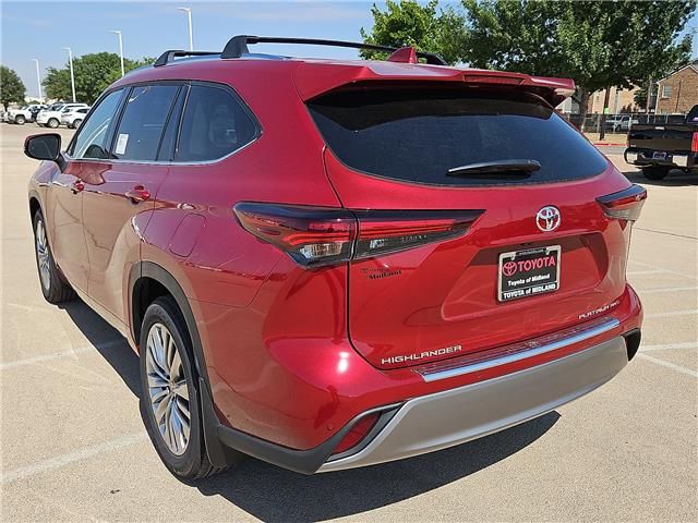 2026 Toyota Highlander Platinum