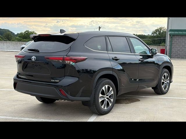 2026 Toyota Highlander XLE