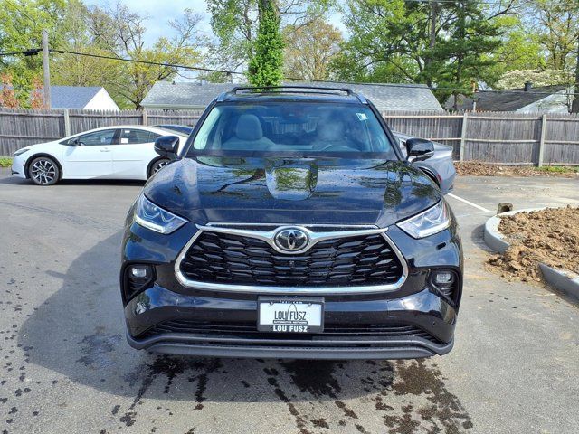 2026 Toyota Highlander Hybrid Limited