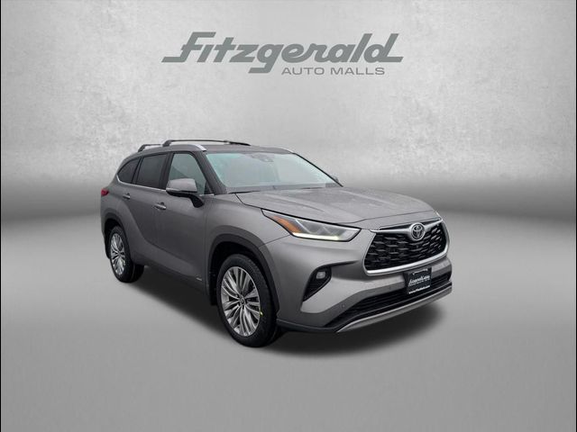 2026 Toyota Highlander Hybrid Platinum