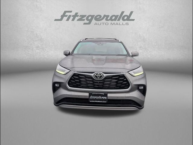 2026 Toyota Highlander Hybrid Platinum