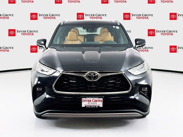 2026 Toyota Highlander Hybrid Platinum
