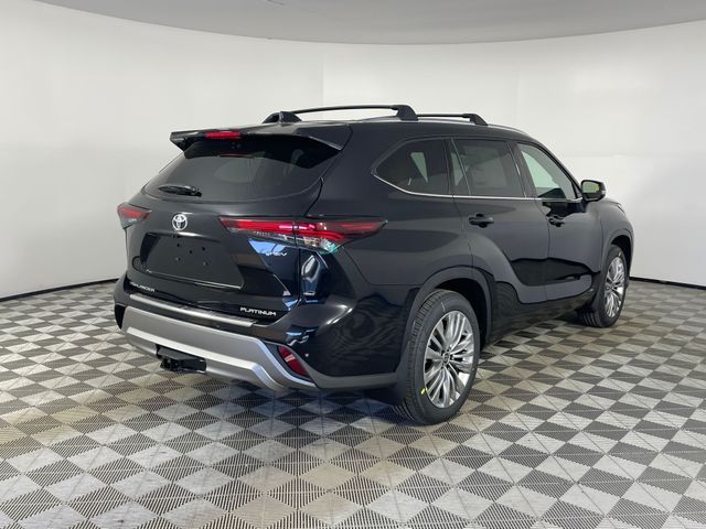 2026 Toyota Highlander Hybrid Platinum
