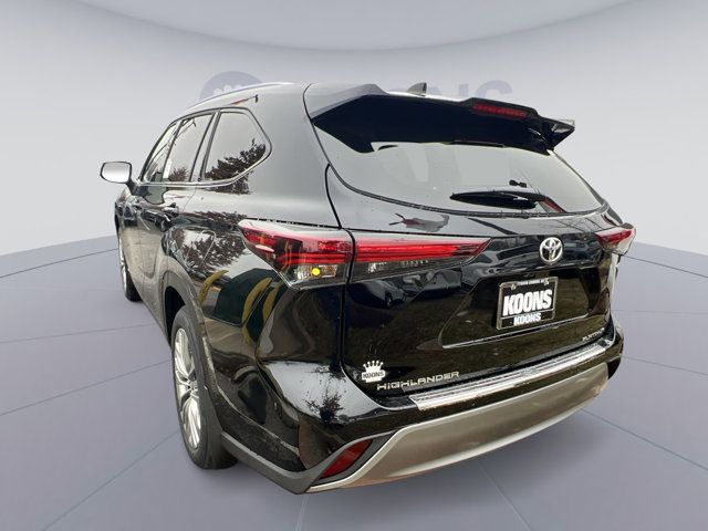2026 Toyota Highlander Hybrid Platinum