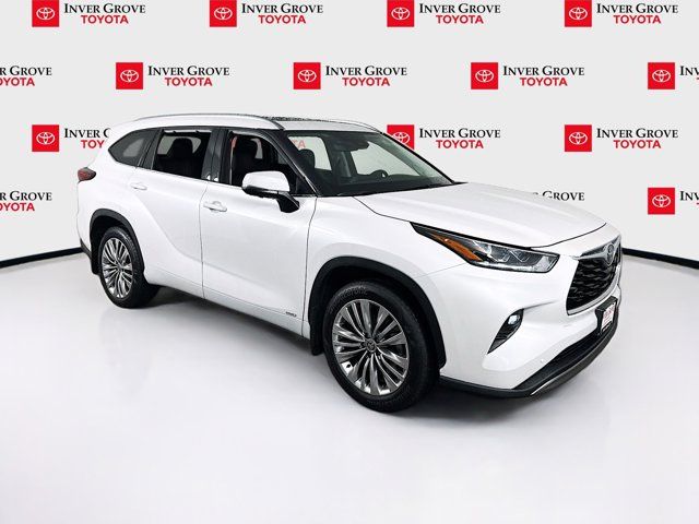 2026 Toyota Highlander Hybrid Platinum