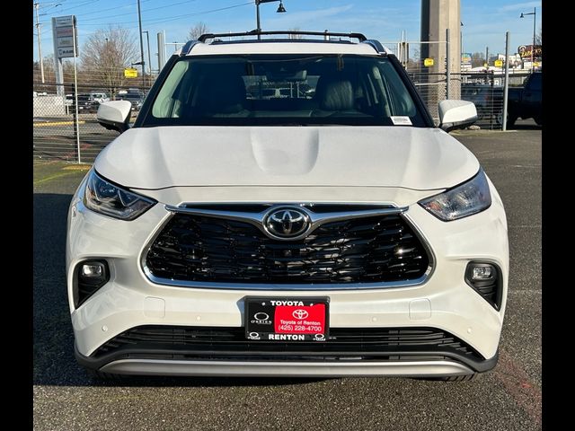 2026 Toyota Highlander Hybrid Platinum