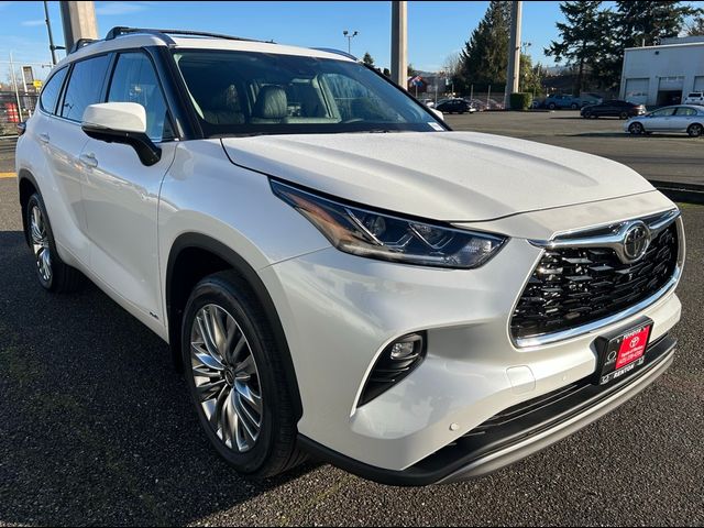 2026 Toyota Highlander Hybrid Platinum