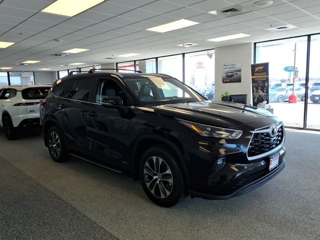 2026 Toyota Highlander Hybrid XLE