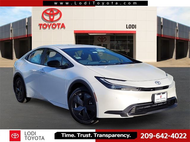 2026 Toyota Prius LE