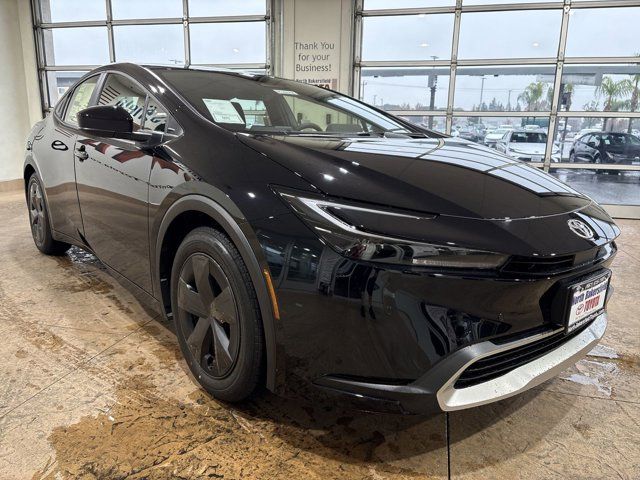 2026 Toyota Prius Plug-In Hybrid SE