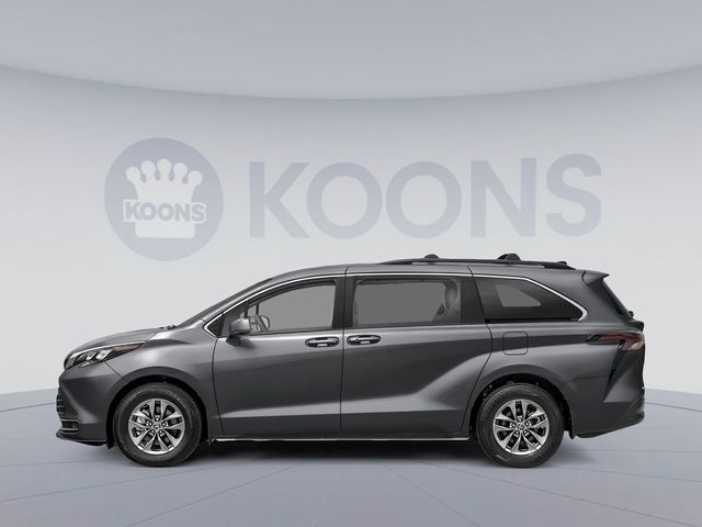 2026 Toyota Sienna LE