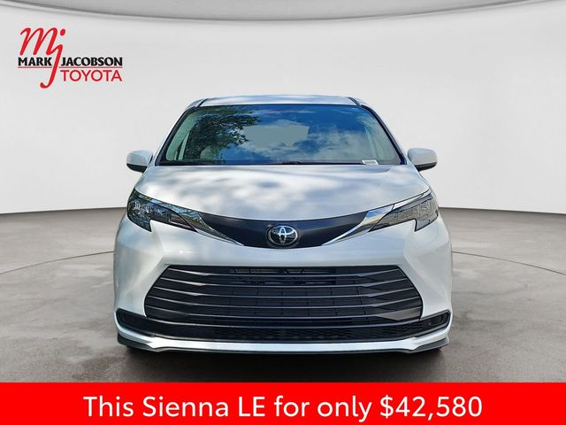 2026 Toyota Sienna LE