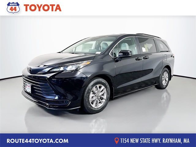 2026 Toyota Sienna LE
