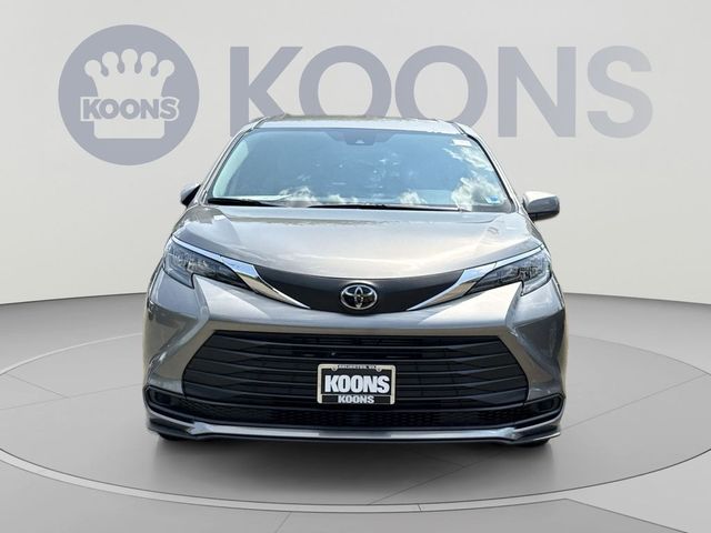 2026 Toyota Sienna LE